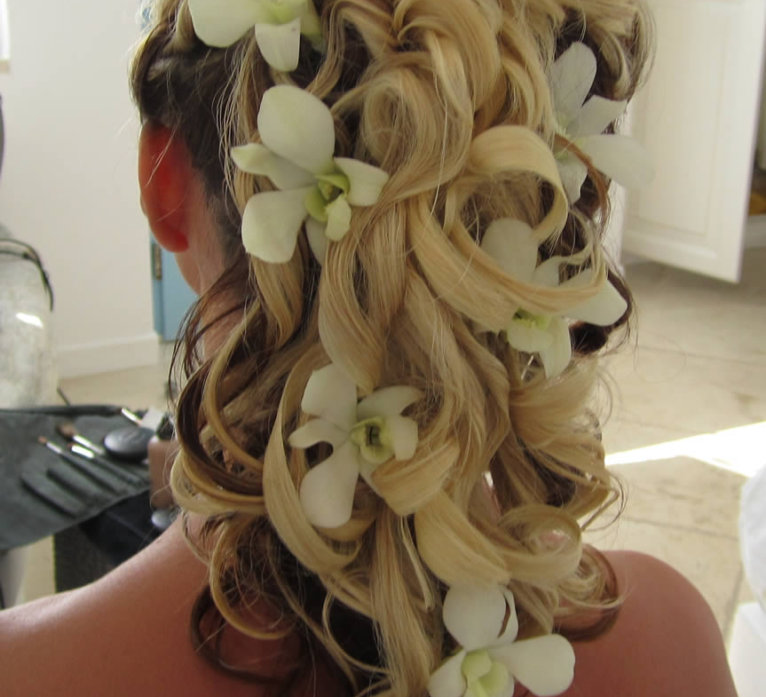 Santorini Wedding Hairstyle by Sofie's Choice Hair Salon in Oia, Santorini